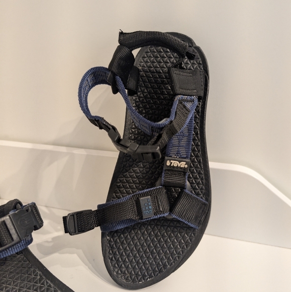 Teva Hurricane 6909 Size 7 Black Blue Hook & Loop Strap Sport Hiking Sandals - Picture 2 of 6